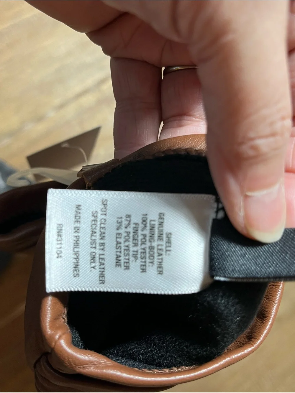 Women's Leather Gloves in Chestnut Brown size Medium